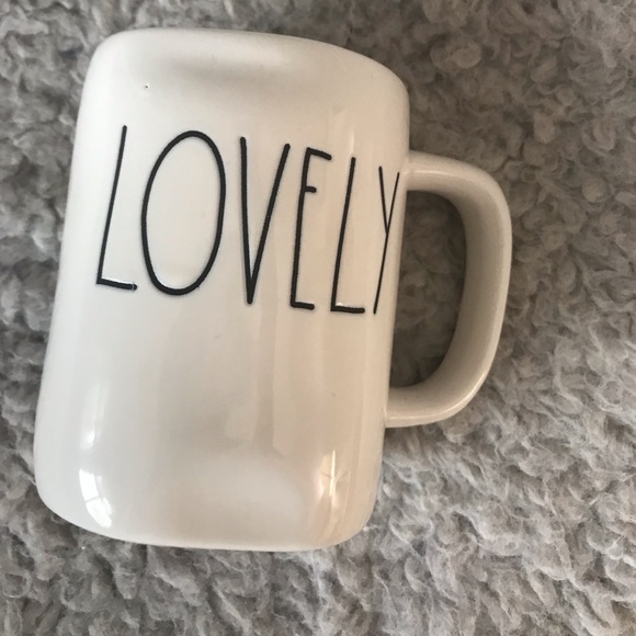 🚨SOLD🚨NEW Rae Dunn LOVELY Mug - Picture 3 of 4
